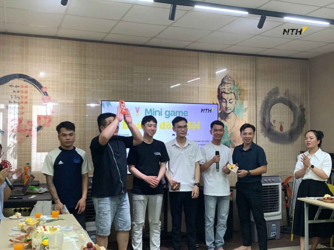 cac-thanh-vien-nth-cung-nhau-tham-gia-cho-troi