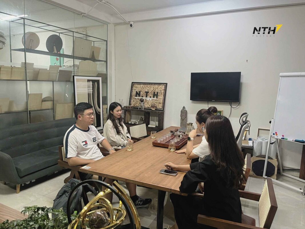 han-hang-vui-ve-tro-chuyen-cung-giam-doc-nth